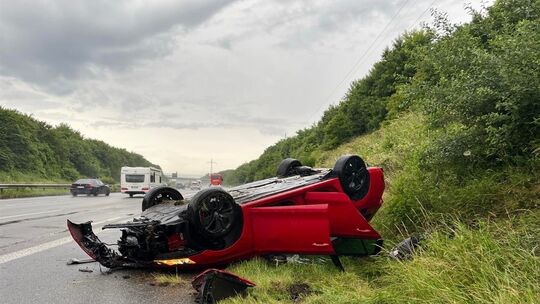 Hinweis: zum Aufnahmezeitpunkt des Fotos war die Richtungsfahrbahn Köln bereits wieder für den Verkehr freigegeben Hinweis: zum Aufnahmezeitpunkt des Fotos war die Richtungsfahrbahn Köln bereits wieder für den Verkehr freigegeben