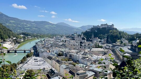 Ausblick vom Mönchsberg auf Salzburg