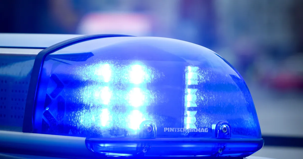 Polizei sucht Flüchtigen: Motorradrennen auf der B42 endet in Rheinbrohl