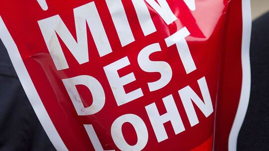 Vor der Entscheidung: Kommen 15 Euro Mindestlohn?
