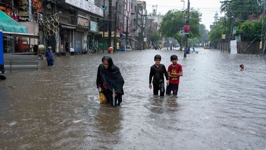 Der Monsun bringt in Pakistan starke Regenfälle mit sich.