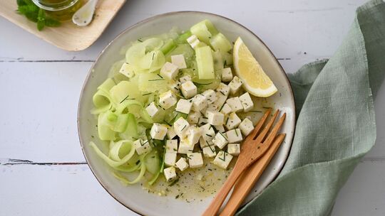 Honigmelonen-Gurken-Salat