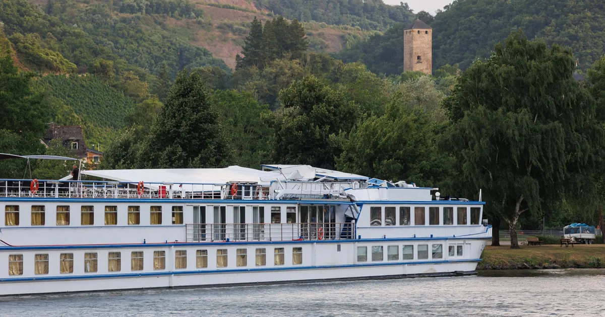 Schleuse St. Aldegund gesperrt: Gleich zwei schwere Schiffsunfälle auf der ...