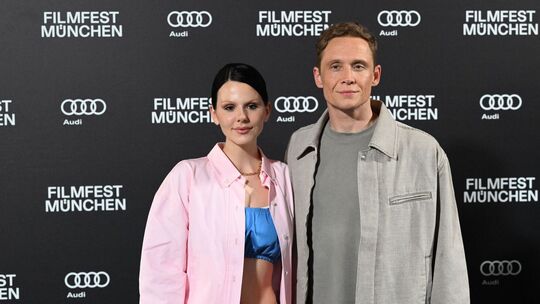 Matthias Schweighöfer und Ruby O. Fee