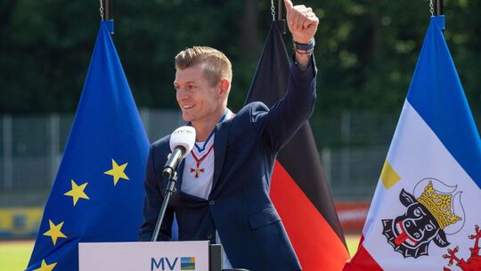 Verleihung des Landesverdienstordens an Toni Kroos