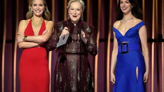 Emily Blunt (l-r), Meryl Streep und Anne Hathaway