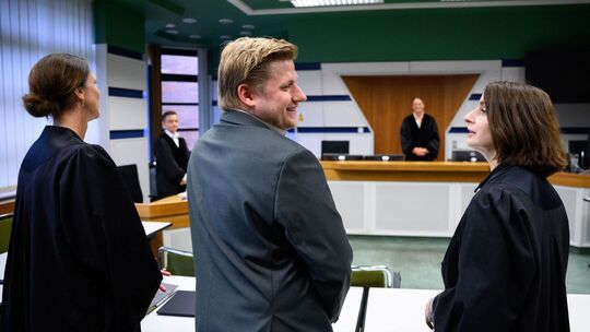Prozess gegen Comedy-Autor El Hotzo
