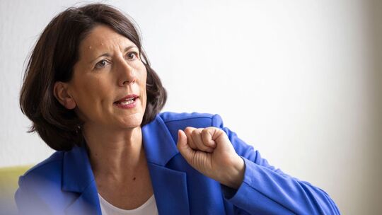 Sommerinterview mit Wirtschaftsministerin Daniela Schmitt