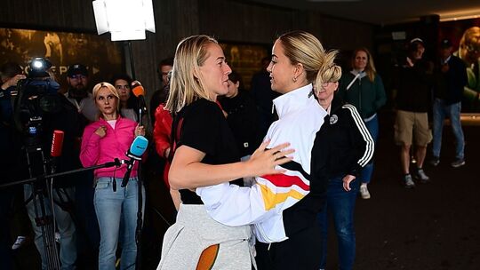 Frauenfußball-EM - Abreise Deutschland