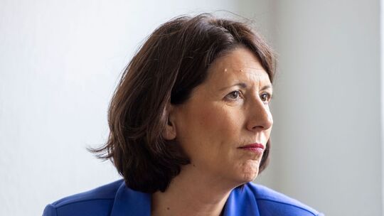 Sommerinterview mit Wirtschaftsministerin Daniela Schmitt