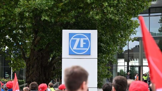 Protest von ZF-Betriebsrat gegen weitere Sparmaßnahmen