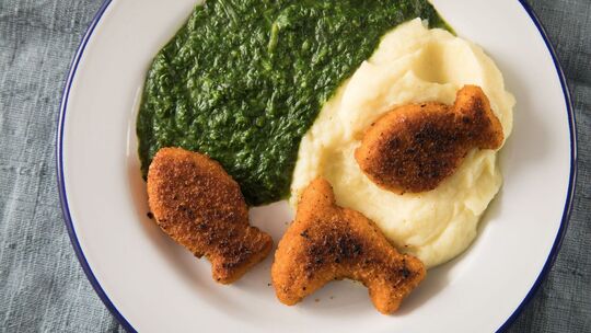 Spinat mit Fischstäbchen und Kartoffelbrei