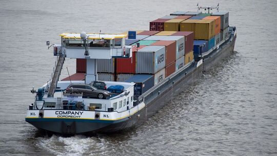 Schifffahrt auf dem Rhein