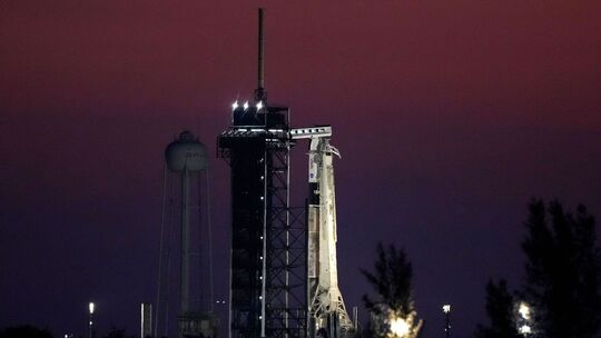 Falcon 9 Rakete an der Startrampe