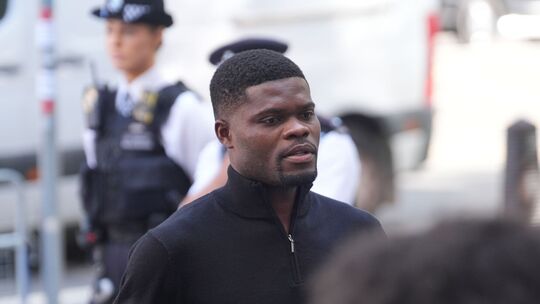 Ex-Arsenal-Fußballer Partey vor Gericht