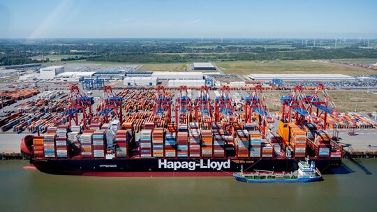 Jade-Weser-Port in Wilhelmshaven