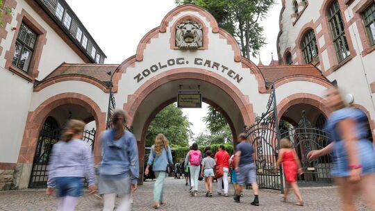 Besucher im Zoo Leipzig