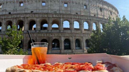 Pizza und Aperol