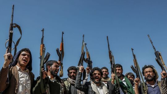 Huthi demonstrieren gegen die USA und Israel