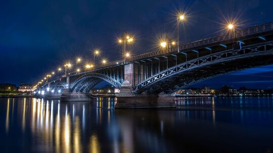 Theodor-Heuss-Brücke