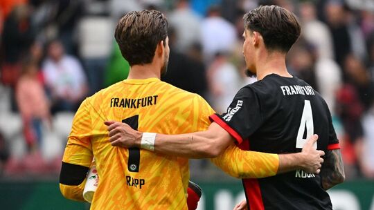 Kevin Trapp (l) und Robin Koch
