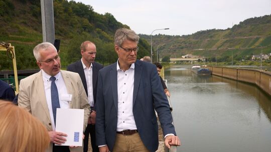 Verkehrsminister Schnieder auf Sommerreise in Rheinland-Pfalz