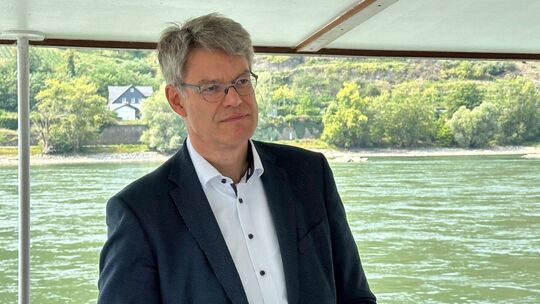 Verkehrsminister Schnieder auf Sommerreise in Rheinland-Pfalz