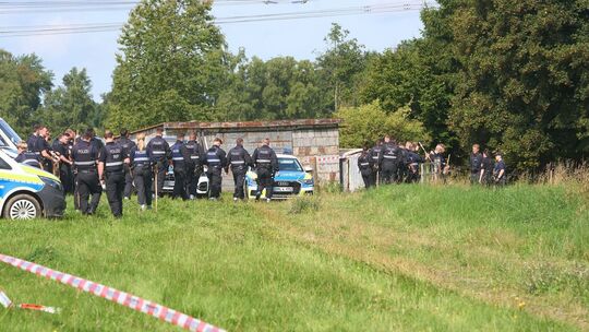 Dreifachmörder soll sich in Betonrohr versteckt haben