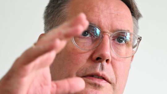 Ministerpräsident Alexander Schweitzer