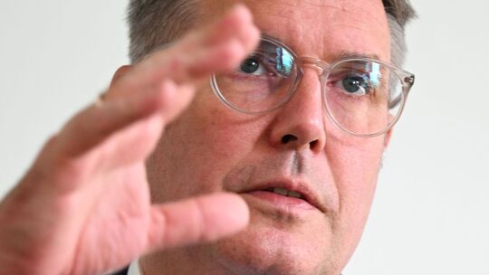 Ministerpräsident Alexander Schweitzer