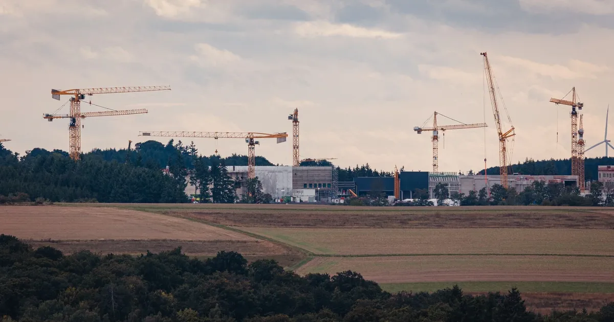 Campus für F-35 wächst : Wie Bauarbeiter den Fliegerhorst Büchel ...