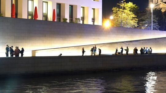 Verletzte bei Gruppen-Schlägerei am Humboldt-Forum