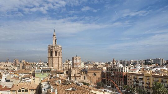 Kathedrale von Valencia überragt die Altstadt