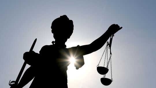 Asylklagen an Verwaltungsgerichten verdoppelt