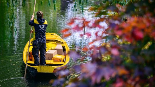 Saisonende der Postzustellung per Kahn im Spreewald Saisonende der Postzustellung per Kahn im Spreewald