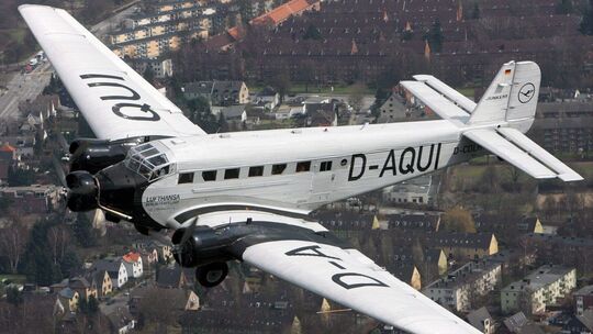 Ju 52 der Lufthansa wird in Frankfurt ausgestellt Ju 52 der Lufthansa wird in Frankfurt ausgestellt