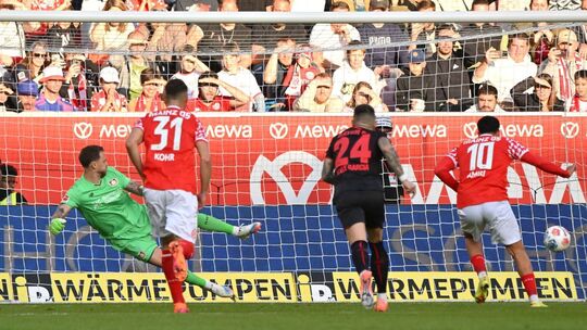 FSV Mainz 05 - Bayer 04 Leverkusen FSV Mainz 05 - Bayer 04 Leverkusen