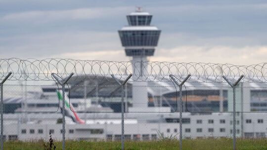 Nach «verdächtigen Wahrnehmungen» am Flughafen München Nach «verdächtigen Wahrnehmungen» am Flughafen München