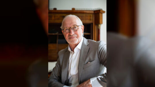 Nach seinem "Spiegel"-Bestseller „Deutsch – eine Liebeserklärung" hat Roland Kaehlbrandt mit „Von der Schönheit der deutschen Sp