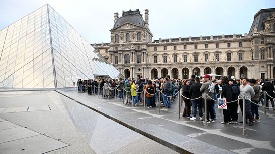 Nach Juwelendiebstahl im Louvre