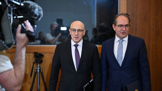 Festakt 75 Jahre Bundesamt für Verfassungsschutz Festakt 75 Jahre Bundesamt für Verfassungsschutz