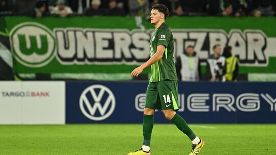 VfL Wolfsburg - Holstein Kiel VfL Wolfsburg - Holstein Kiel