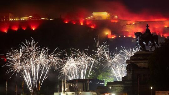 Heller Zauber am Himmel: 'Rhein in Flammen'