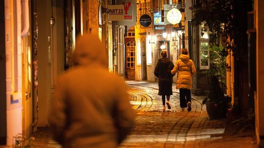 Wie sicher fühlen sich Frauen nachts auf dem Heimweg?