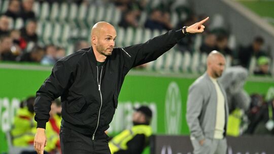 Trainer Paul Simonis vom VfL Wolfsburg Trainer Paul Simonis vom VfL Wolfsburg