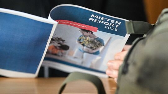 Mietenreport 2025 "Wohnungskrise bis in die Mittelschicht" Mietenreport 2025 "Wohnungskrise bis in die Mittelschicht"