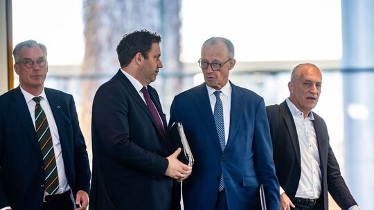 Stahlgipfel im Kanzleramt