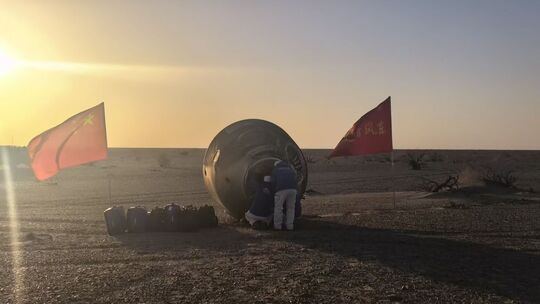 Chinas Astronauten zurück auf Erde