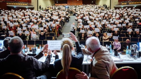 Mitgliederversammlung FC St. Pauli Mitgliederversammlung FC St. Pauli