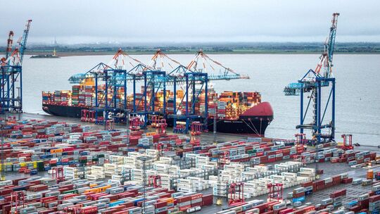 Exportnation Deutschland in schwerem Fahrwasser